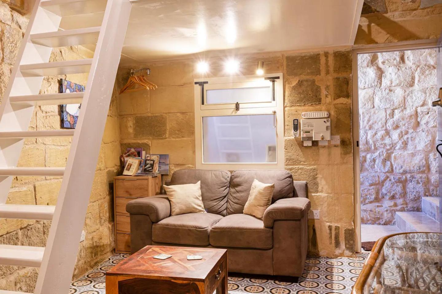 Historic Hideaways - 900 Year Old Converted Studios Victoria Exteriör bild