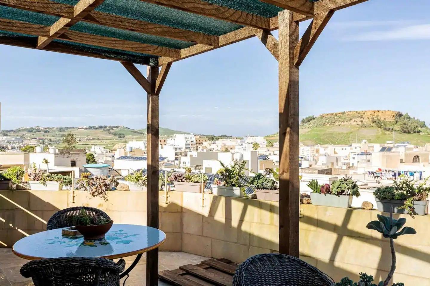 Historic Hideaways - 900 Year Old Converted Studios Victoria Exteriör bild