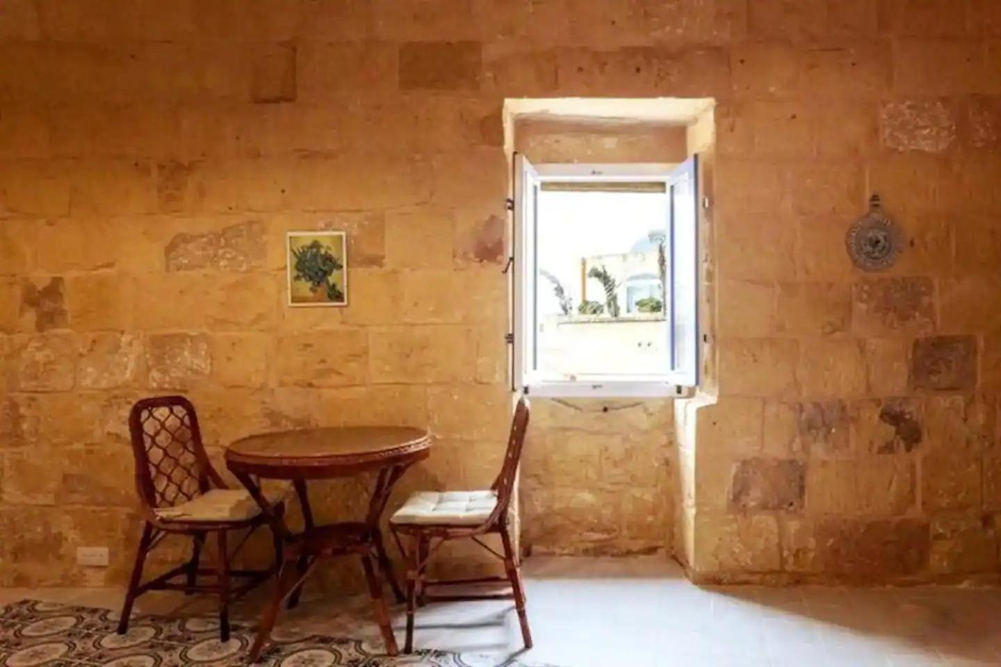 Historic Hideaways - 900 Year Old Converted Studios Victoria Exteriör bild